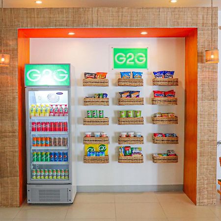 Go Hotels Manila Airport Road Paranaque City Buitenkant foto