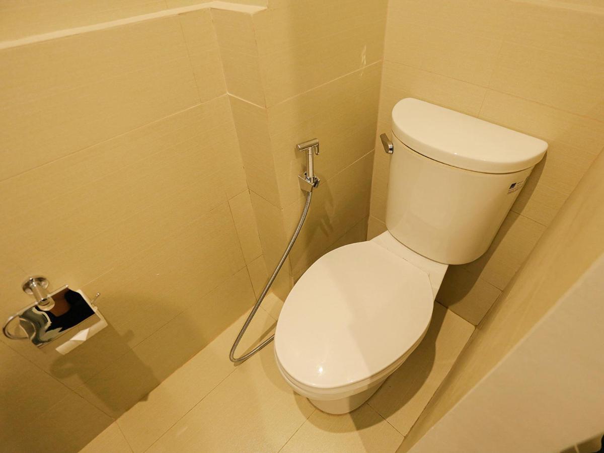 Go Hotels Manila Airport Road Paranaque City Buitenkant foto