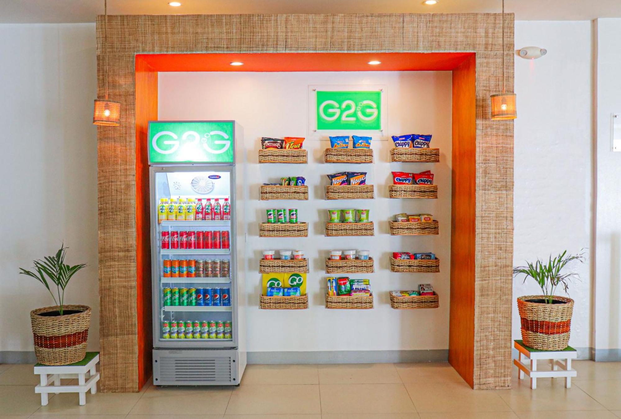 Go Hotels Manila Airport Road Paranaque City Buitenkant foto