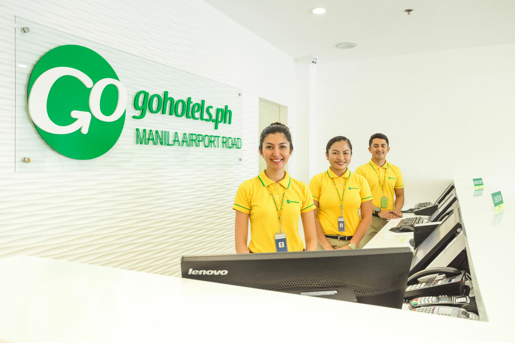 Go Hotels Manila Airport Road Paranaque City Buitenkant foto